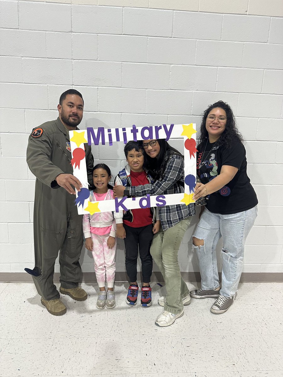 More awesome celebrations across BPS in recognition for Month of the Military Child💜

@BVHawksBPS hosted a military family breakfast last week! Those smiles say it all! 

#TeamBPS #bpsne #ChampionsForChildren #FindJoyInTheJourney #MOMC