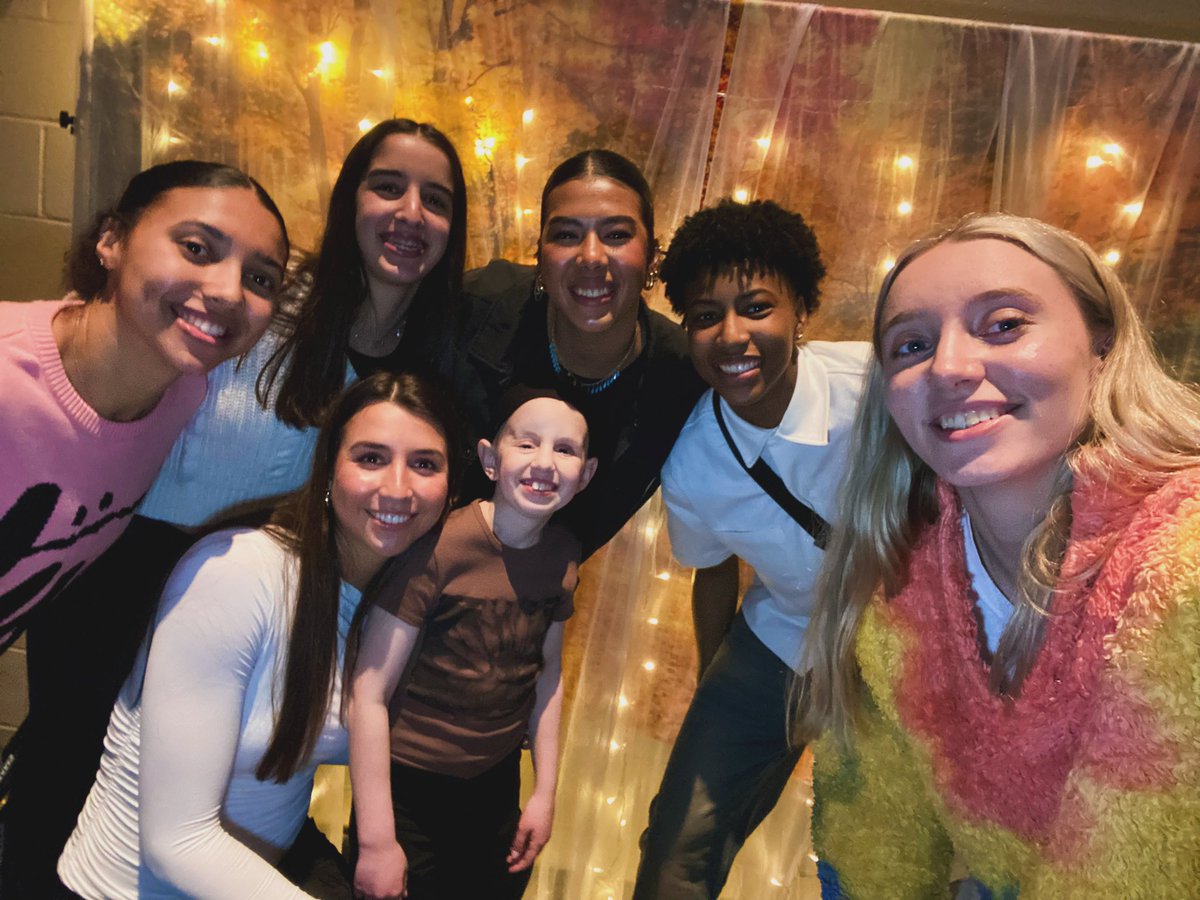 Our friend Abby had her bat mitzvah a couple weeks ago! 

Mazel tov, Abby, we’re so proud of you 💙