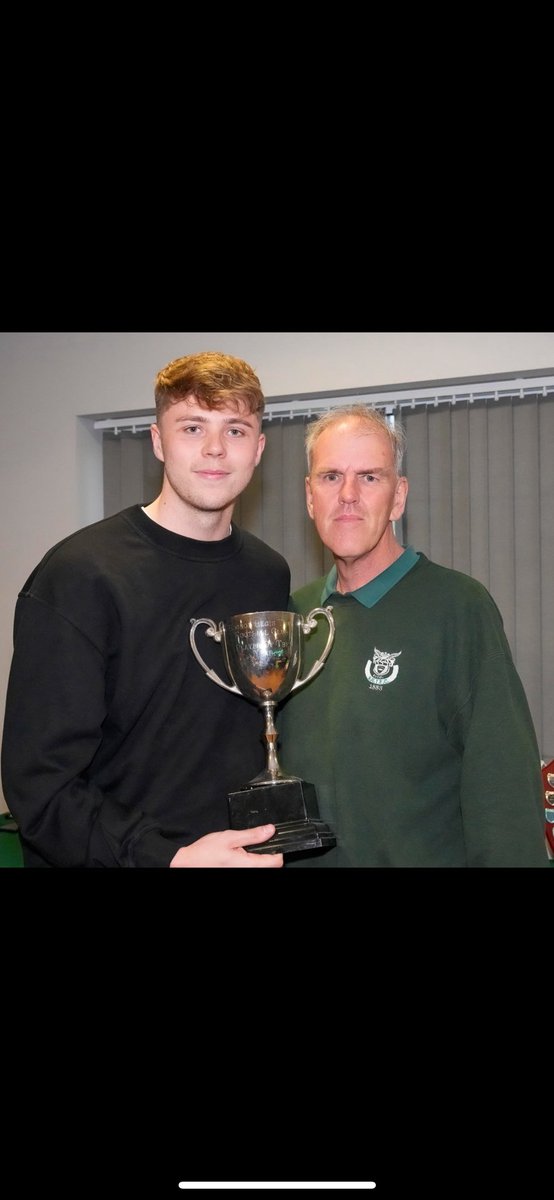 Great way to end a top season with fans player of the season @rocks1883! big thanks to the fans for their support and for voting for me 💚🤍