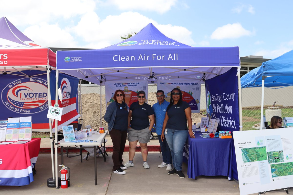 SDAPCD was excited to participate at Spring Valley Day this past weekend. It was great sharing with the Spring Valley community the importance of air quality and what they can do to reduce their carbon footprint.
#SDAPCD #CleanAirForAll #SpringValleyDay2024