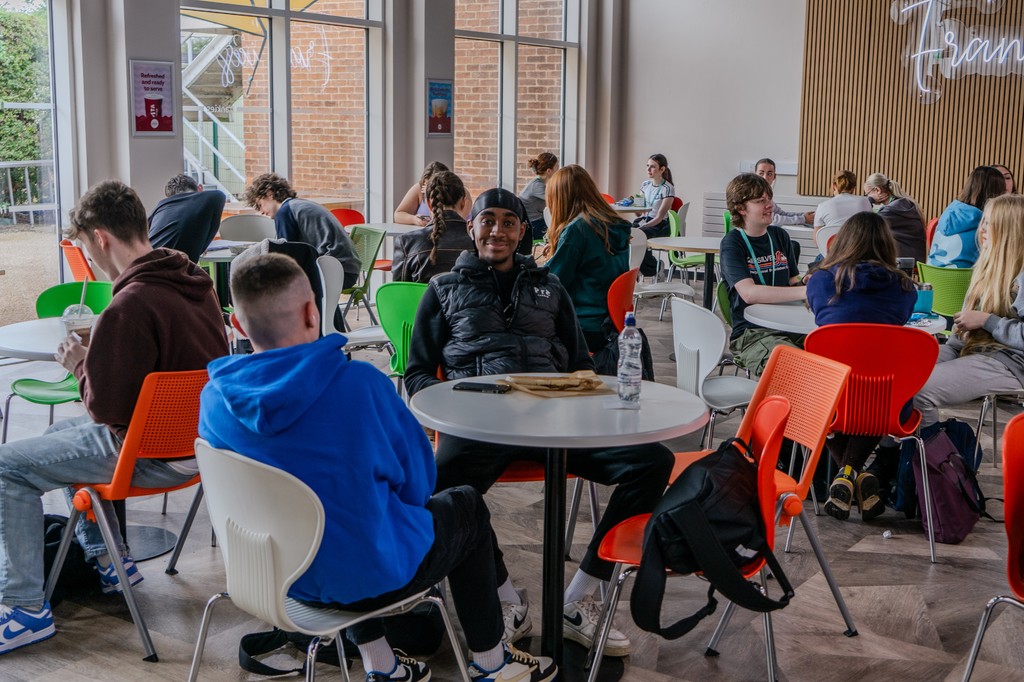Good news! If you're a student who receives a daily meal allowance, the amount has now increased to £7.50 for the rest of the year! This means you can grab breakfast and some extra snacks during exam season to help boost your concentration and productivity. #SeeYourFuture