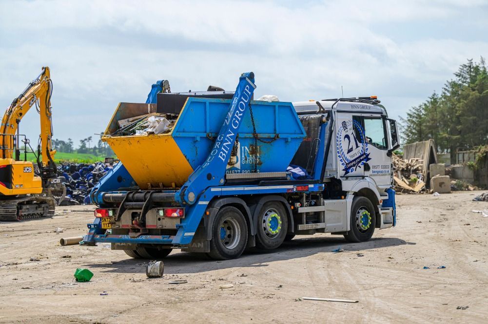 We are offering a wide range of skip sizes for hire! From 4-yard skips to 50 cubic yard bulk carriers, we have a large range of container sizes to suit everyone’s needs ✔️ ☎️Call us on – 01577830833 📲 Skip Hire enquiry form - buff.ly/42WZhng