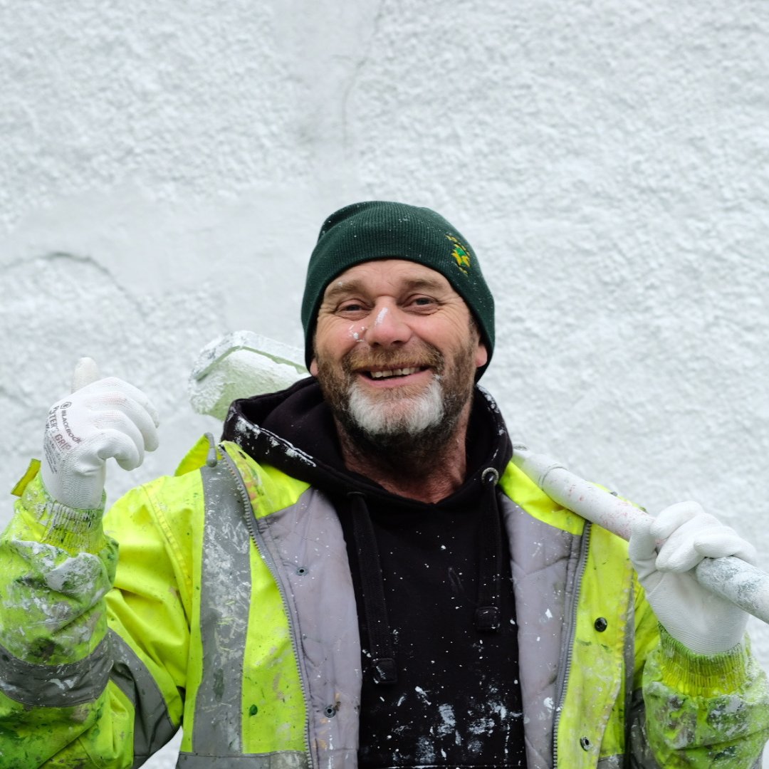 Murray_McDavid's tweet photo. 🎨Pat and Sam are turning up the charm with a fresh lick of paint at our #Coleburn Whisky Warehouses for #SpiritOfSpeysideFestival this week!!
See you all soon! 🥃✨
Not got your tickets yet? 🎟️👇
https://t.co/JIHy8SX2yz
#MurrayMcDavid #Whisky #SSWF #SOSWF #SOS25 https://t.co/fgNfJ9P4pQ