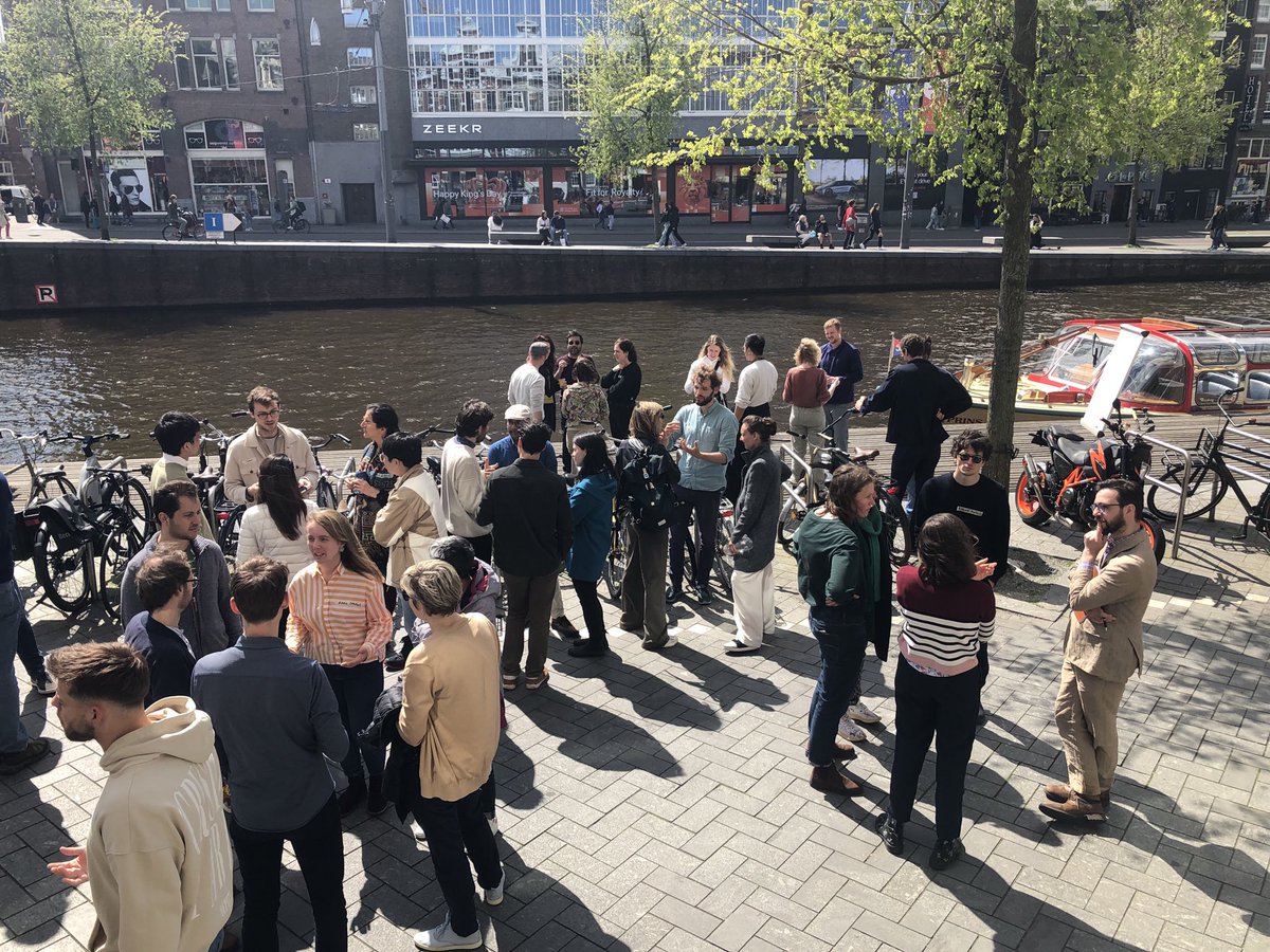 Day 1 complete! @DrPaulBehrens gave a fantastic keynote on understanding our interconnected crises from a complex systems perspective. After lunch in the Amsterdam sun @UvA_IAS, our 40 amazing participants brainstormed projects to work on. We're excited about what lies ahead!