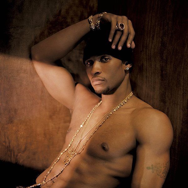 Usher Raymond IV tweet media