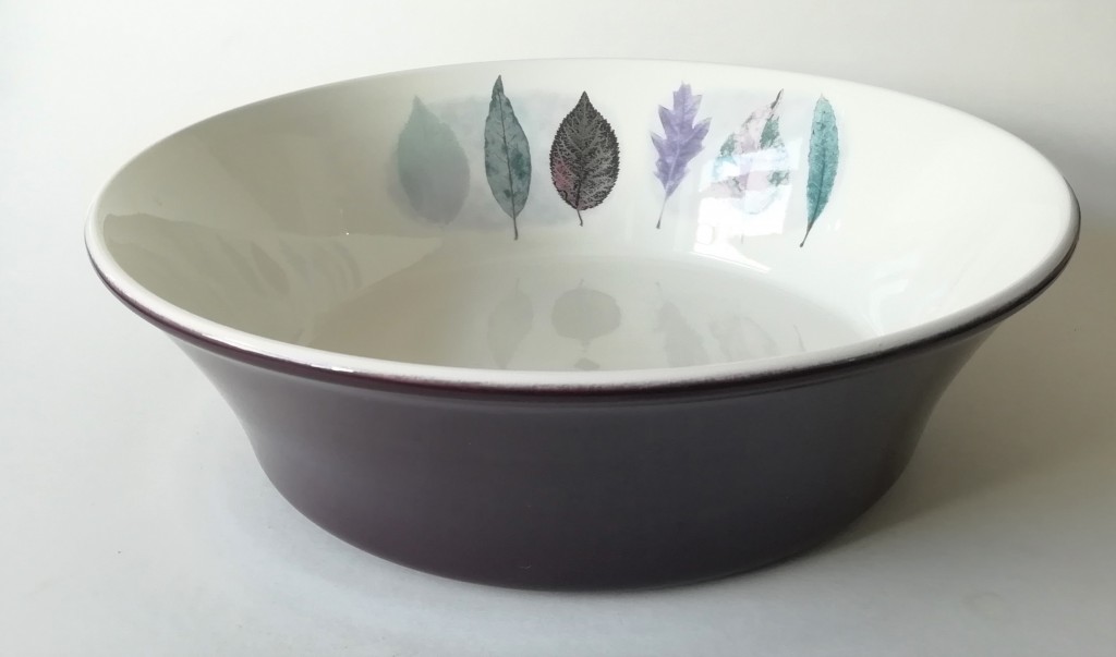 Portmeirion #Dusk serving bowl
nivagcrockery.co.uk/p/3384