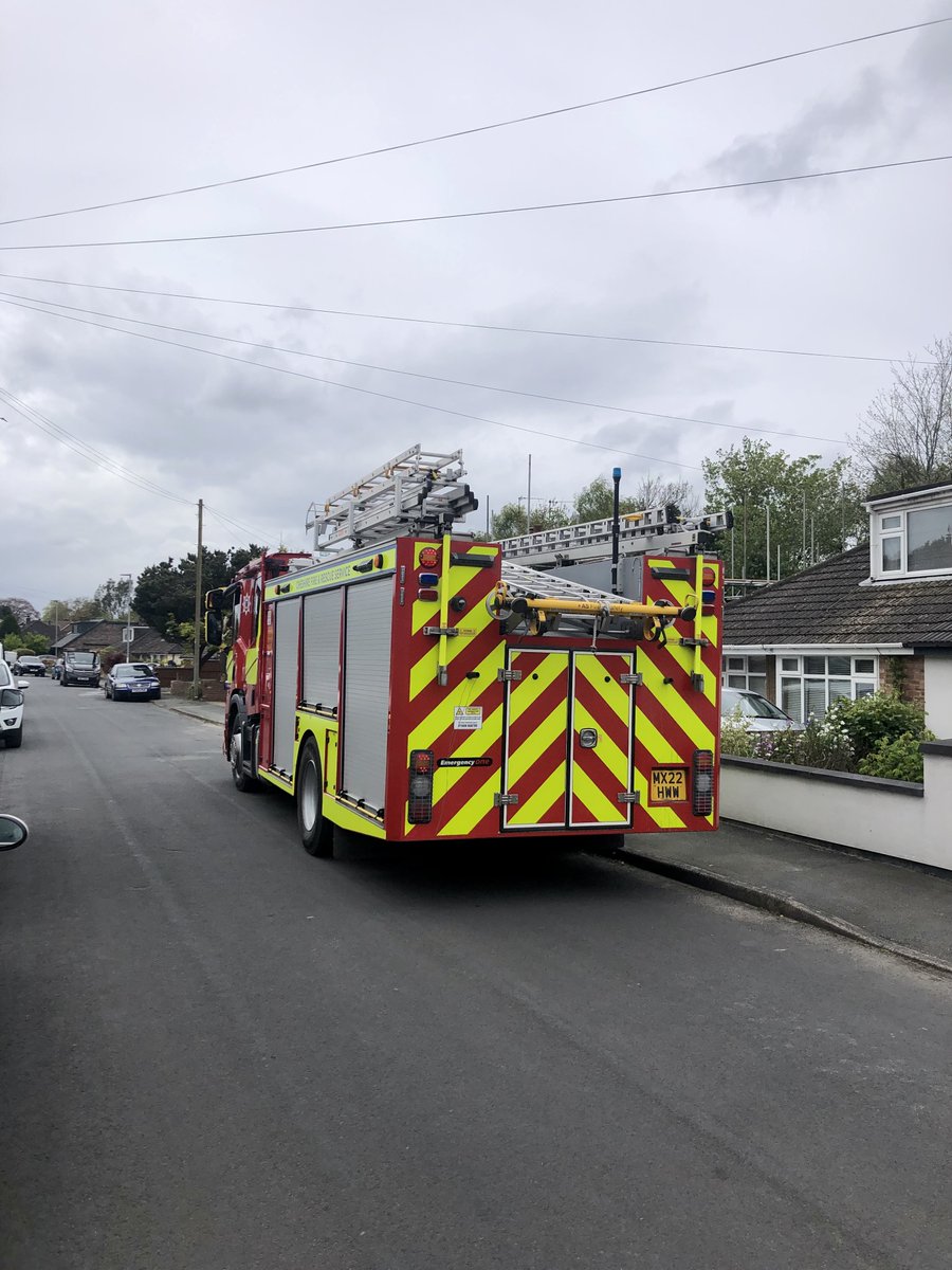 White Watch have been out this afternoon carrying out Safe & Well visits around Lymm. For more information, follow the link below: orlo.uk/Yux7v
