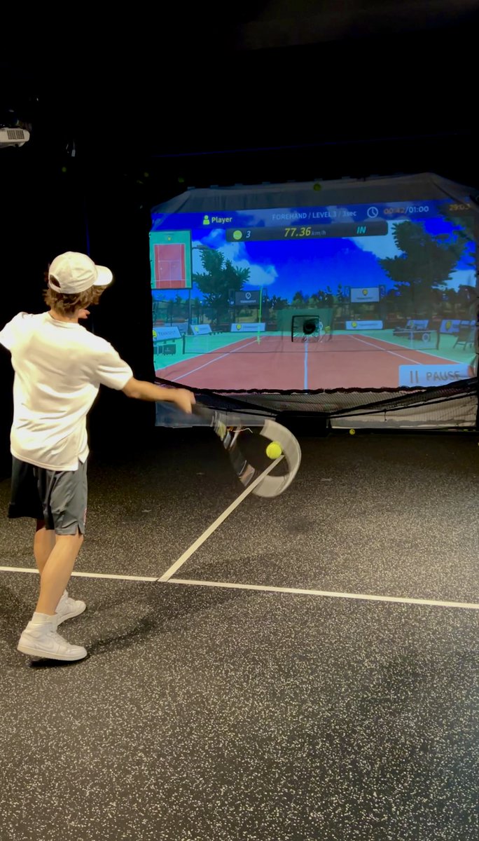 tennisuru's tweet photo. 【最終日】体験レッスンが1万円OFF

テニスの上達に困っているあなた！

是非この機会にテニスシミュレーターをお試しださい🎾

たった1回のレッスンで圧倒的な質を実感できます！

↓詳細はこちら↓
https://t.co/zTh5rRtkbQ

#テニス #レッスン #マンツーマンレッスン #銀座 #東京 https://t.co/IuNPw3kWbq