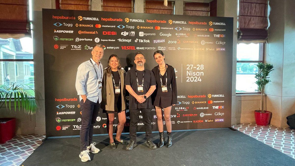 Av. Görkem Gökçe (@avgorkemgokce) on Twitter photo SDN Summit’in ikinci gününde konuşmacı olma mutluluğunu yaşadım. Sektör paydaşlarını bir araya getiren şahane etkinlik için değerli Hakkı Alkan ve tüm Shiftdelete.net ailesini kutlarım. Sevgili Cenk Tarhan’a da harika ev sahipliği için teşekkür ederim.
#shiftdeletesummit SDN Summit’in ikinci gününde konuşmacı olma mutluluğunu yaşadım. Sektör paydaşlarını bir araya getiren şahane etkinlik için değerli Hakkı Alkan ve tüm Shiftdelete.net ailesini kutlarım. Sevgili Cenk Tarhan’a da harika ev sahipliği için teşekkür ederim.
#shiftdeletesummit