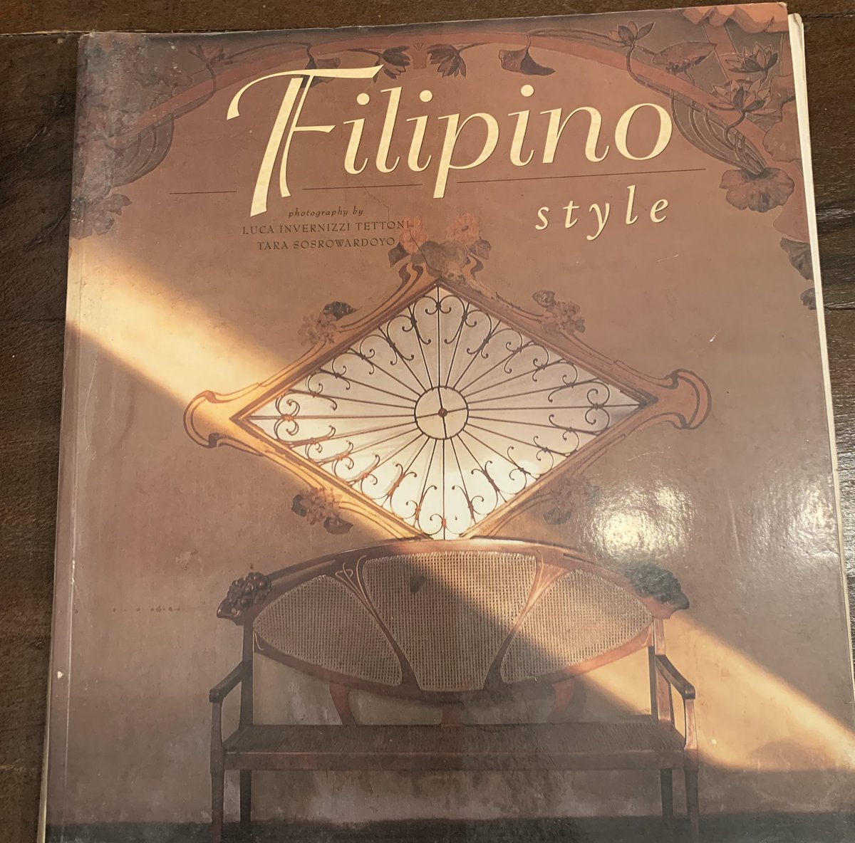 eggsyweggsies's tweet image. Pls buy my books 🥲 #booksph #forsaleph #booksforsale #architecture #filipiniana