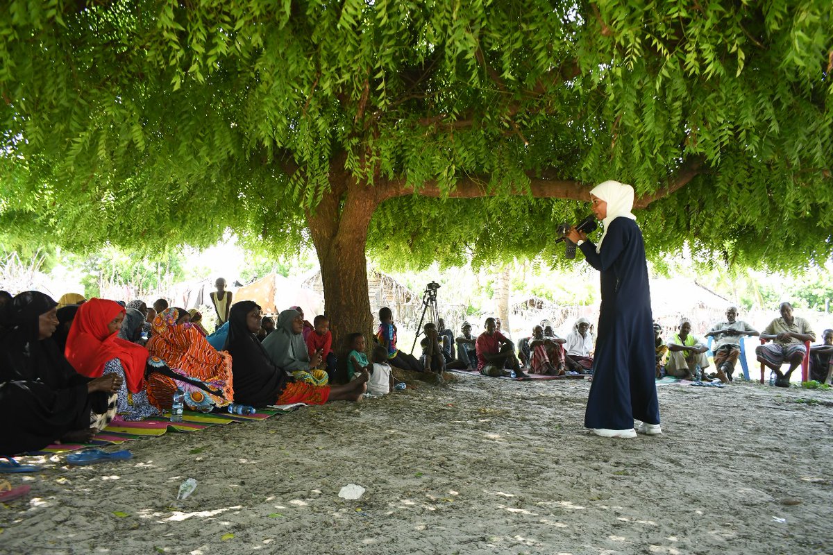 MUHURIkenya's tweet image. Muhuri Brings Justice Services to Funguni Village

MUHURI Monday held a legal aid clinic in Funguni village, Lamu West Sub County, to help bridge the #justice gap for the poor and #marginalized ⚖️
1/