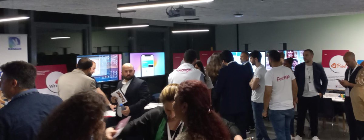 AUBiPark's tweet photo. The event is over, and now the networking phase has started between investors, stakeholders, and start-ups.
#AUB #BDD #Innovation #iPark #demoday2024 https://t.co/ITOHdashZA
