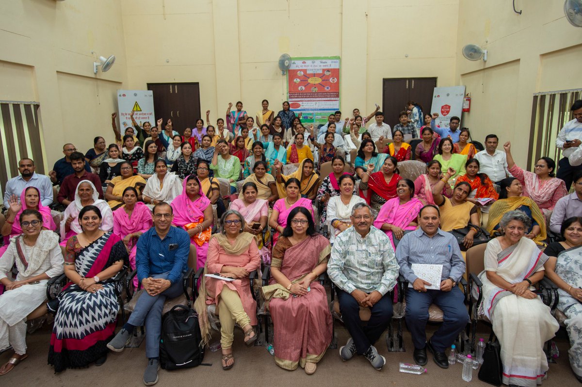 Communities can play an important role in disease management. A community sensitization workshop on dengue in partnership with DNDi,KGMU & Vector Borne Disease Control program held in Lucknow focused on this. @ICMRDELHI @DeptHealthRes @DNDi @GHS @UPGovt @nvbdcpmohfw #dengue @ANI