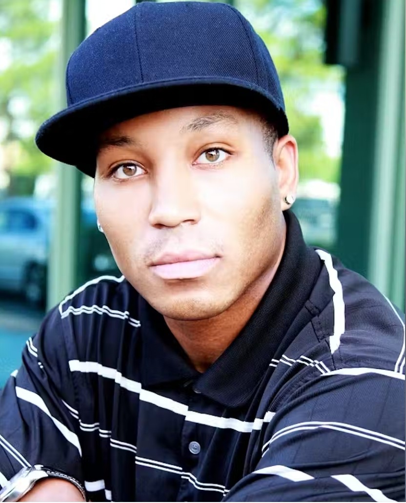 Keyelcreative's tweet image. I am learning that I have been too focused on the "how" instead of the "who"...

The more deficits of character that I heal and release, the better shall be my quality of life...

As within, so without... 

Back to work...
⭐️🔑...🦸‍♂️