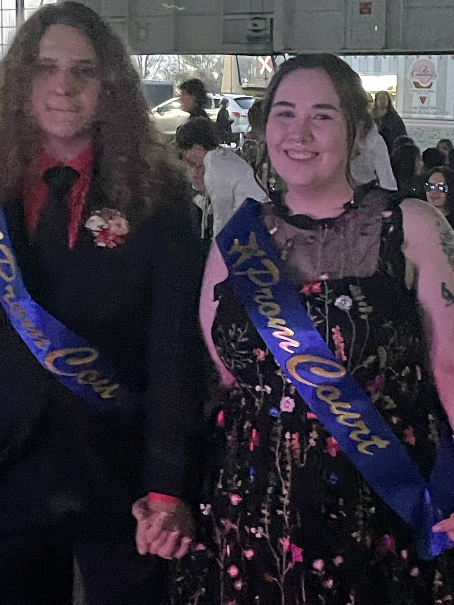 MissVarner15's tweet photo. Congratulations to BMSA’s 2024 Prom Court: Elaina Midcap, Nathan Pastor, Andrew Roshong, Morgan Whiteman and Prom King and Queen: Brady Filmore and Mia Parker 💚💙🤍 #ourbmsa https://t.co/bOc6UmaBLh