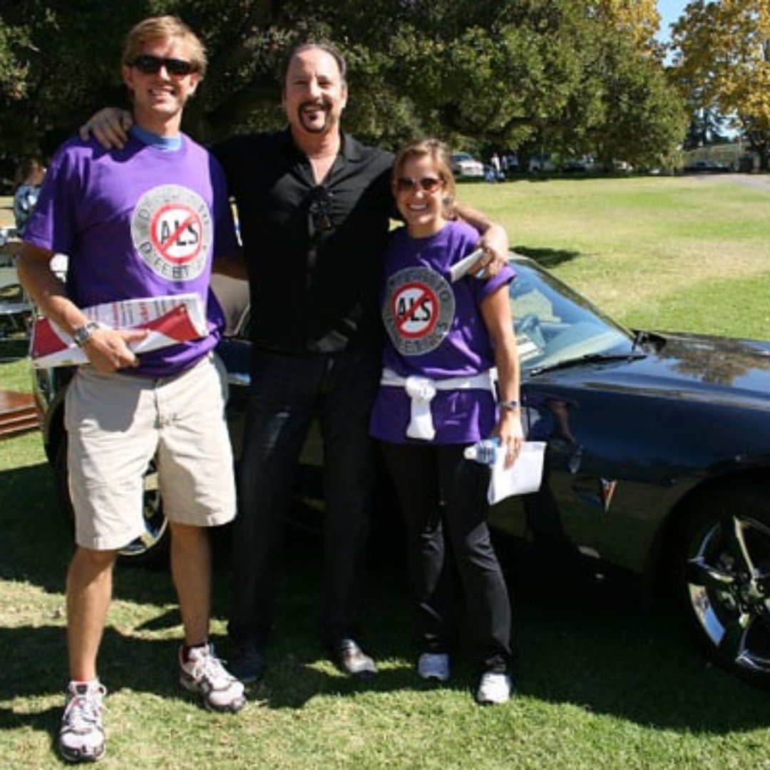 April is #VolunteerAppreciationMonth. Grateful for Robert Hammer's support of our organization and dedication to families facing ALS. Hammer Auto commits the proceeds from all vehicles donated to the ALS Network to power our mission priorities. Learn more: alsnetwork.org/get-involved/w…