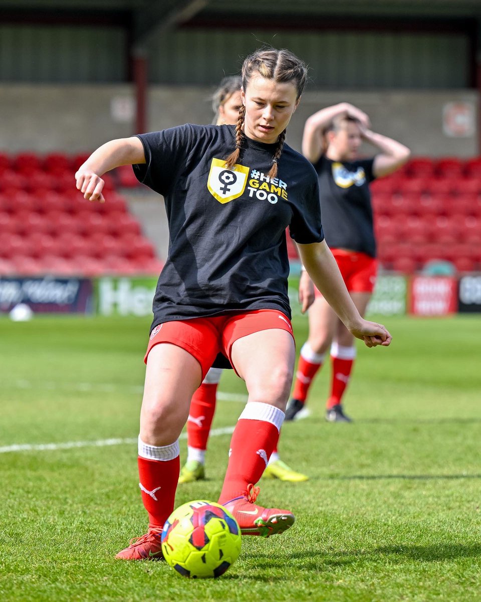 𝗛𝗲𝗿 𝗚𝗮𝗺𝗲 𝗧𝗼𝗼 ⚽️

Great to see the First Team warming up in their <a href="/HerGameToo/">Her Game Too</a> tops yesterday ⚽️

Fantastic snaps from <a href="/adamgeepics/">Adam Gee Photography</a> always brilliant to have you down 📸 

#OnwardTogether | #HerGameToo