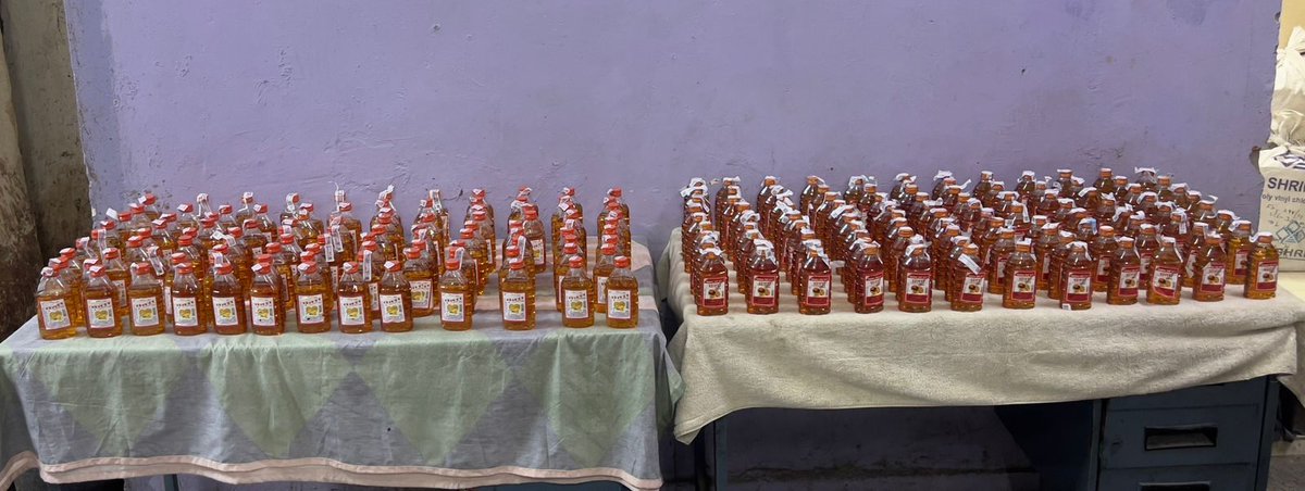 Continuing the operation against illicit liquor bootlegging.🚨 🔶️04 bootleggers nabbed by the staff of PS Vivek Vihar, MS Park & Seemapuri after consecutive raids. 🔶️379 quaters Illicit liquor recovered. #DelhiPolice @DelhiPolice @CPDelhi @Ravindra_IPS @AddlCPER