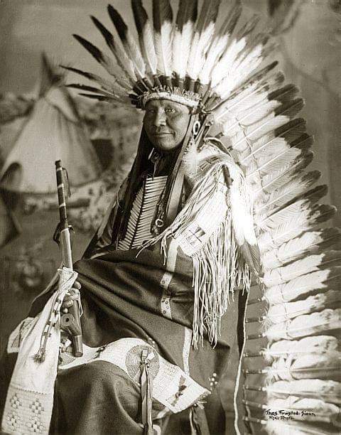 Chief White Bear aka Tom Frosted. Lower Yanktonai Sioux. Early 1900s. Photo by Frank Fiske