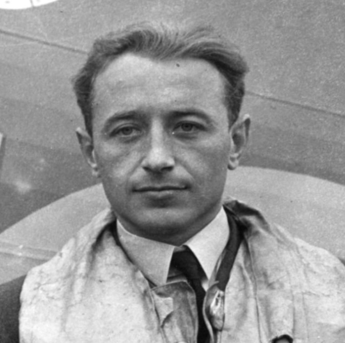 F/O Marian Pisarek, a Polish fighter ace, flew with the Polish🇵🇱303 Squadron during the #BattleOfBritain. The Squadron became the most successful Fighter Command unit in the Battle. The Poles shot down 126 German planes in only 42 days.
Pisarek was killed #OTD in 1942, leading…
