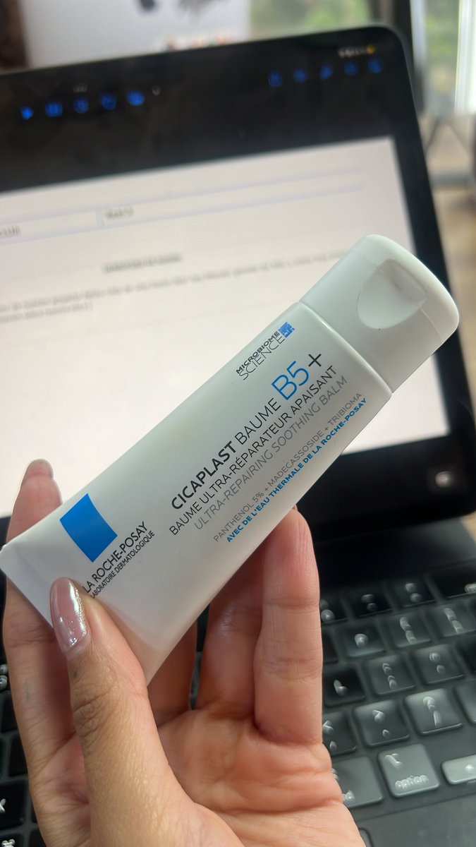 mariasr777's tweet photo. Como lo bueno se comparte: 

Esta crema mágica me dejó de esto a esto en solo 8 días y yo no puedo de la felicidad 😍 https://t.co/ov1Dr29NMJ