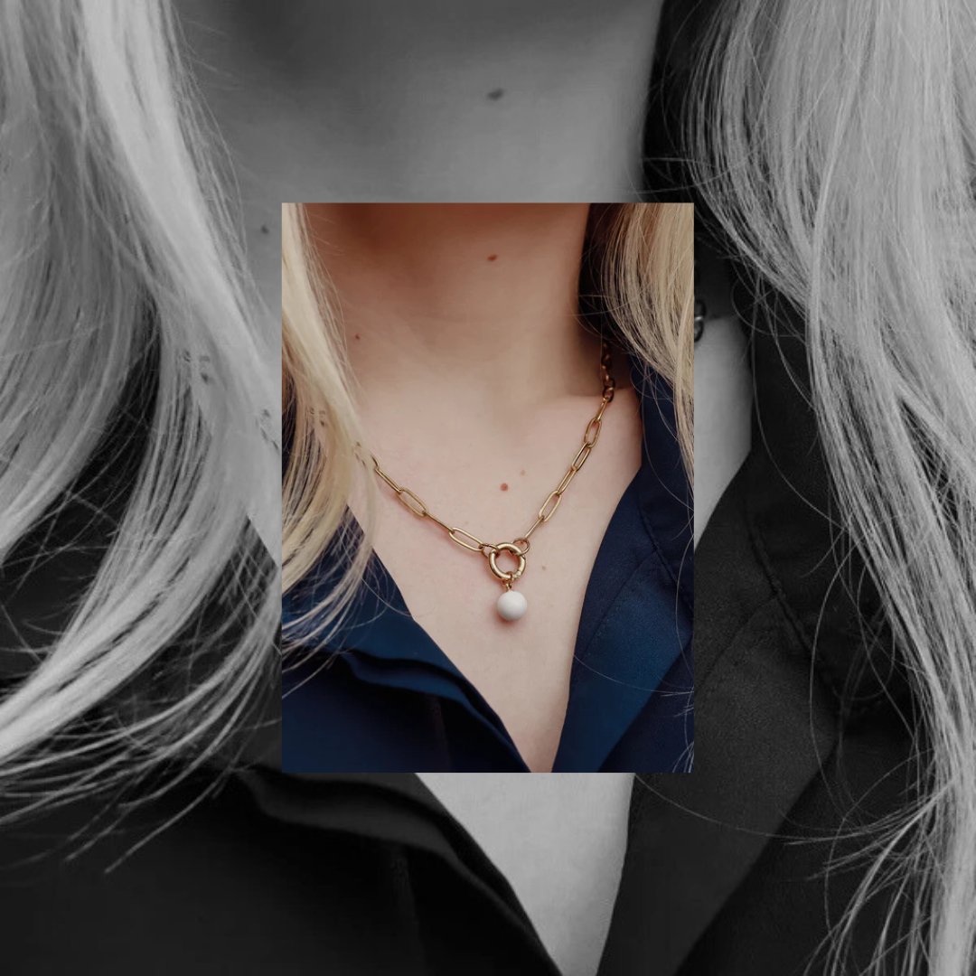 Our newest and most popular charm necklace is still the best choice we made to add in the collection.

#FORPRI #jewelry #fashion #jewelryfashion #jewelrydesigner #jewelrytrends #jewelryinspiration