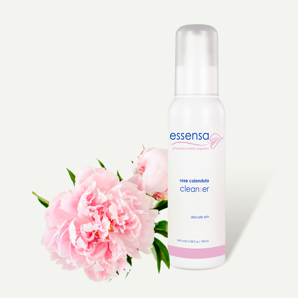 Flowers are not enough. Get mom a soothing cleanser. Take 15% off for Mother's Day with code MOM24.
#essensa #naturalskincare #skincare #selfcare #organicskincare #naturalbeauty #skincareroutine #cleanskincare #cleanbeauty #crueltyfree #crueltyfreebeauty #soothing #cleanser