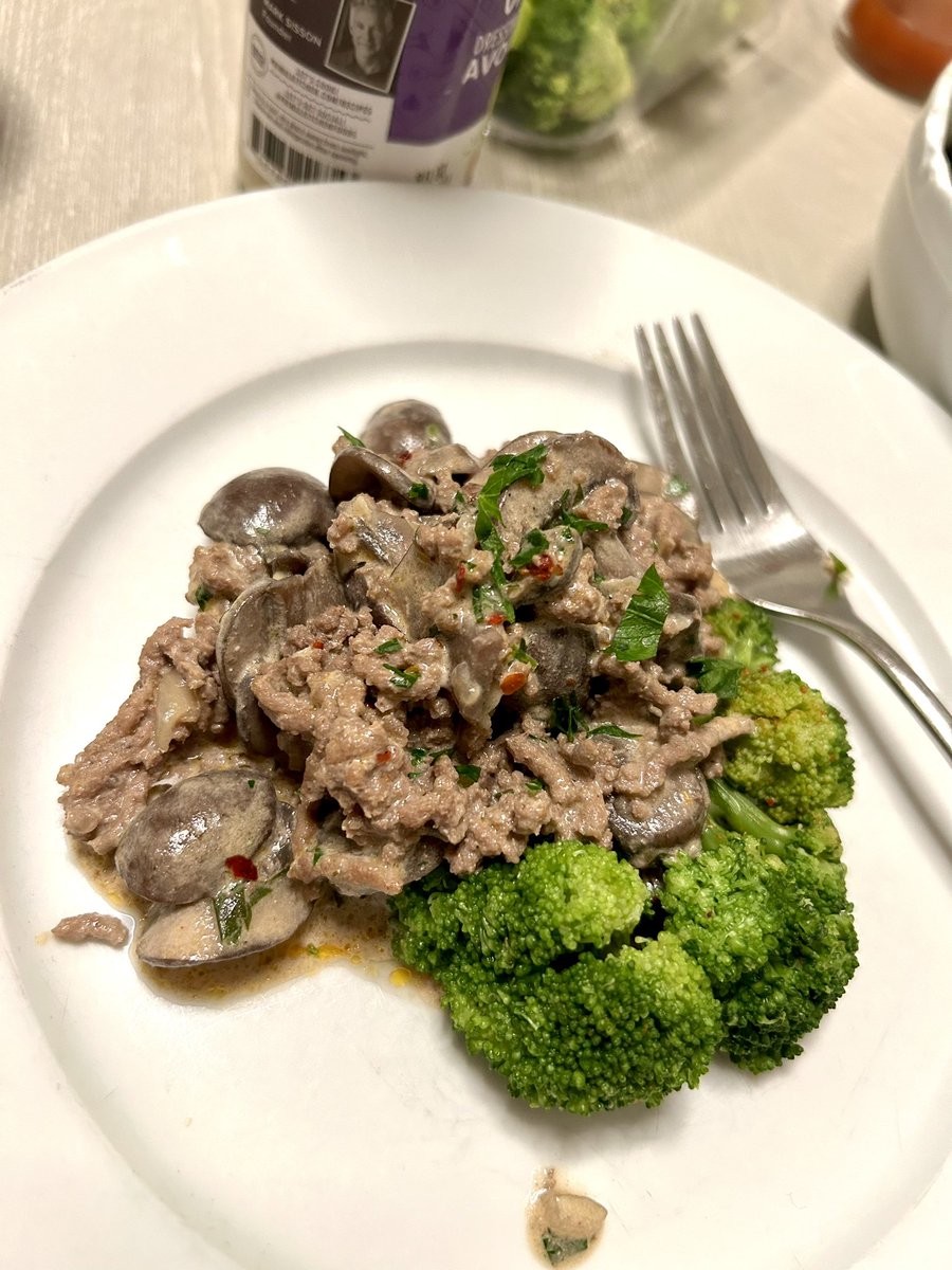 Seems to happen every week. - WHAT KEN ATE TODAY whatkenatetoday.weebly.com/1/post/2024/04…

⬆️ Without fail.

Keto ground beef stroganoff. #MondayBlogs