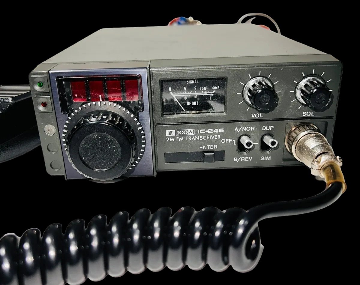 Icom IC-245
2M FM Transceiver