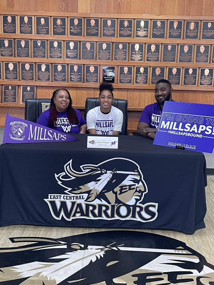 JoeCookSports's tweet photo. .@NWRCougars product and @ECCCAthletics guard @LexusAKeyes signs to the @MillsapsWBB program. @Coach_LeBlanc gets a solid two-way player out of JUCO who is coming home. https://t.co/Fq67py3yj5