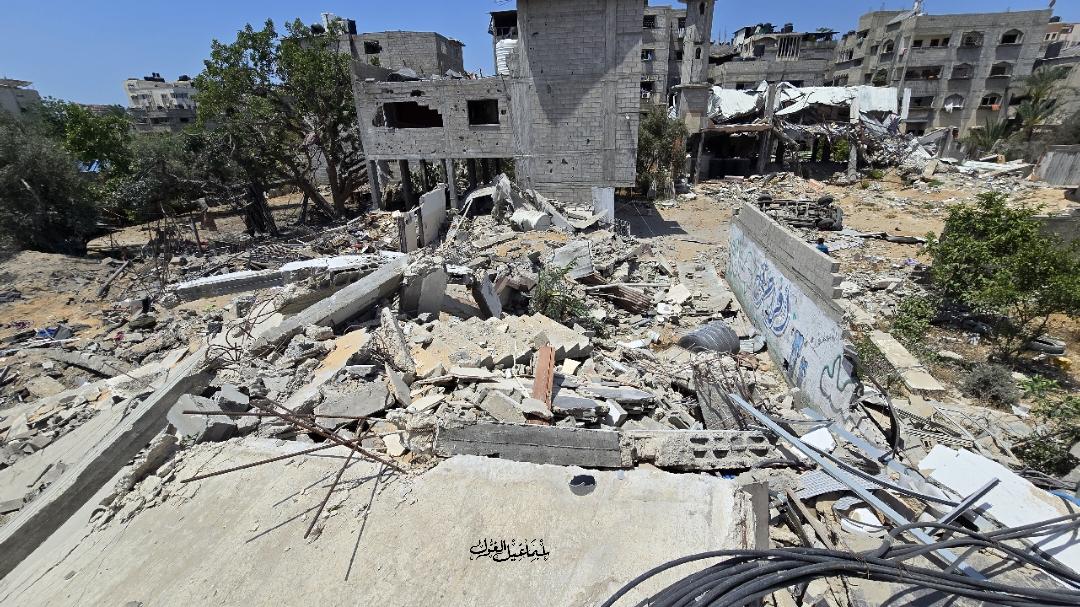 صور | أثار الدمار الذي لحق بمنزل عائلة حجازي في حي الصبرة جنوب مدينة غزة عقب القصف الإسرائيلي ليلة أمس تصوير: إسماعيل الغول