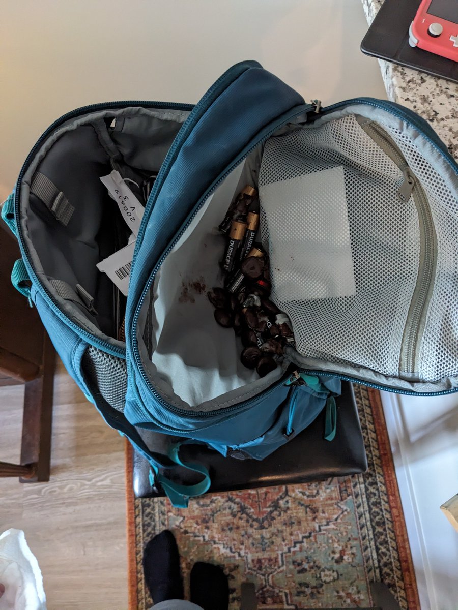 audiohymn's tweet image. My backpack candy fucking melted all over my backpack batteries