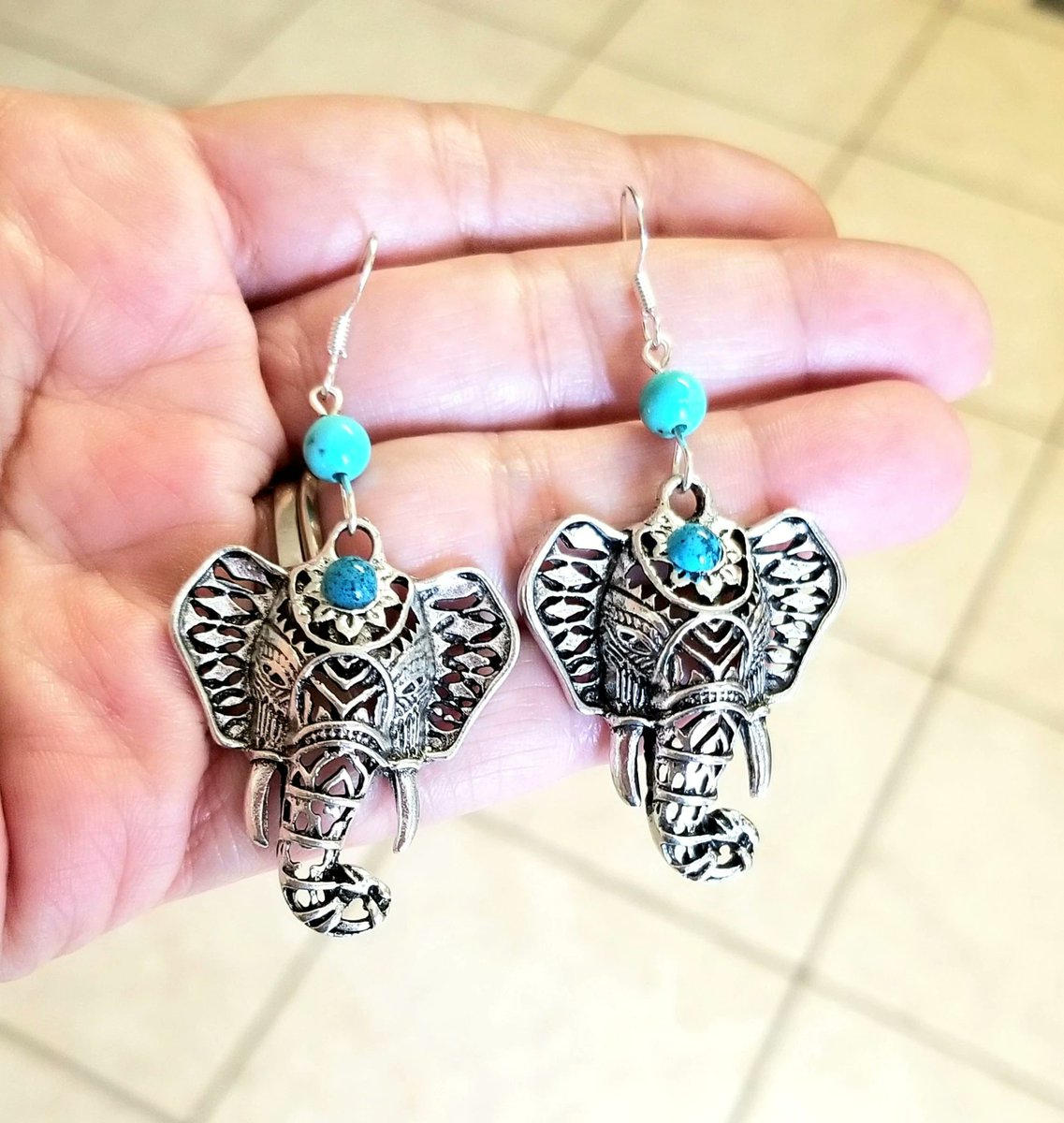 Silver Elephant Earrings, Elephant Jewelry, Elephant Dangle Earrings #handmadejewelry #giftsforher #Mothersday #Mothersdaygifts #giftsformom #etsy #elephant #elephants #elephantjewelry #elephantearrings #bohemian #boho #bohostyle #safari #zoo 

etsy.me/46UgDDl via @Etsy