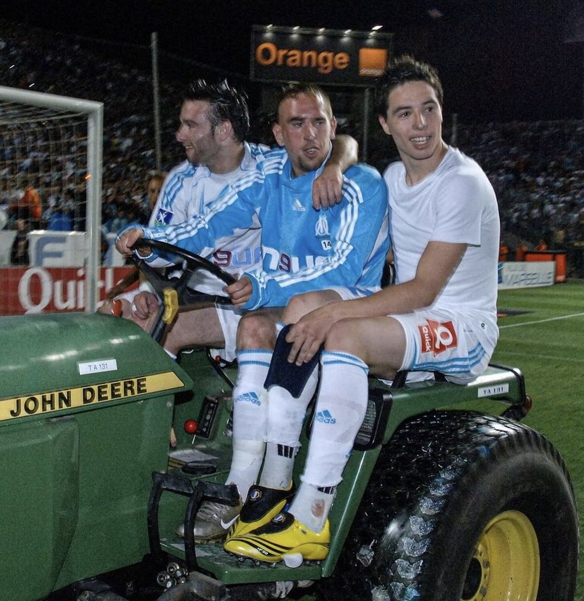 Ribéry, Nasri and Valbuena driving a tractor at the Vélodrome. 🚜🏟️🇫🇷