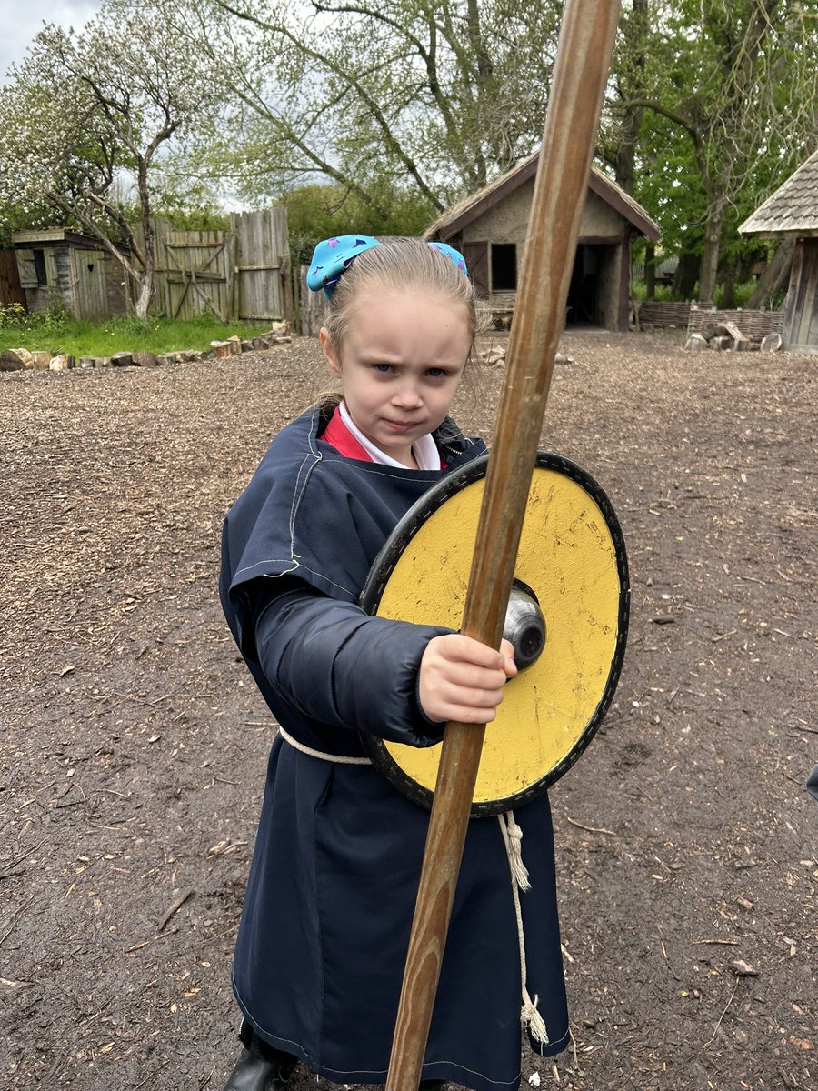 We had the best day ever at @murtonpark ! We learnt all about how the Vikings lived and fought and we had the most amazing time. It really felt like we had gone back in time. #BGExtra #BGHistory 🛡️🛖