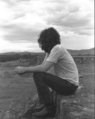 'Exposez-vous à vos peurs les plus profondes ; après cela, la peur ne pourra plus vous atteindre.'
-Jim Morrison
Photo by Jerry Hopkins
#jimmorrison #poetry #artist #films #Poet #liveyourlife