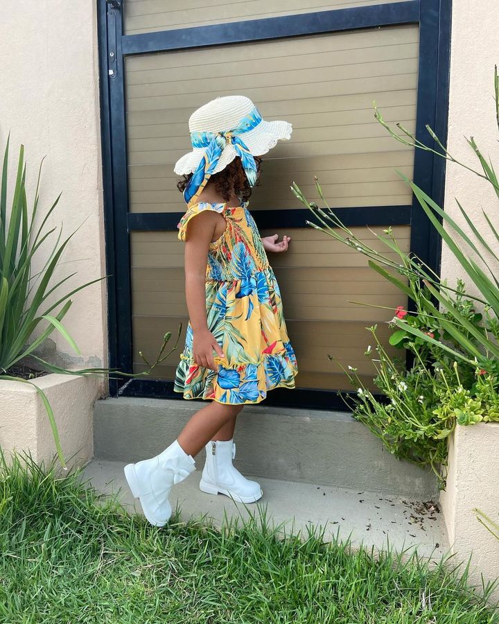 Our adorable yellow tropical print dress is ready to accompany your little adventurer on her summer escapades! 🌴👗 Perfect for beach getaways, park playdates, or backyard fun! 
@laura.silverioo
🛒  us.patpat.com/?adlk_id=41312…

#patpat #girlsdresses #springoutfits