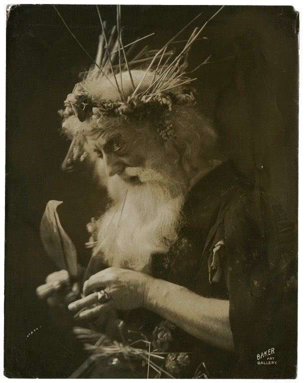 King Lear of Britain, elderly and wanting to retire from the duties of the monarchy, decides to divide his realm among his three daughters, and declares he will offer the largest share to the one who loves him most. Robert Bruce Mantell as King Lear by William Shakespeare (1908)