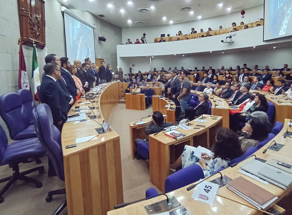 SIIS_IPN's tweet photo. ¡#ComunidadPolitécnica! 🎓 Únete a nosotros en la 7ª Sesión Ordinaria y 3ª Sesión Extraordinaria del XLII Consejo General Consultivo #CGCIPan. 📚 Tu participación es valiosa. 💡 Transmisión en vivo aquí ➡️ https://t.co/ptMxD500KB #Politécnico #ConsejoGeneralConsultivo https://t.co/ZPpyrynkW8