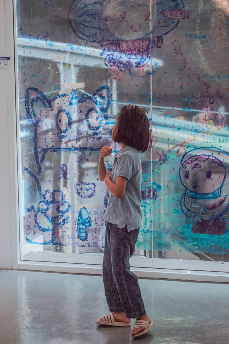 "Flipped Kids" is created with the idea that "everyone deserves to be happy." This collaboration by disabled youth utilizes 2,500 AI-generated images, expanding this concept far and wide!

Created by Vulcan X team. 

Flipped Kids ถูกสร้างขึ้นด้วยแนวคิดที่ว่า