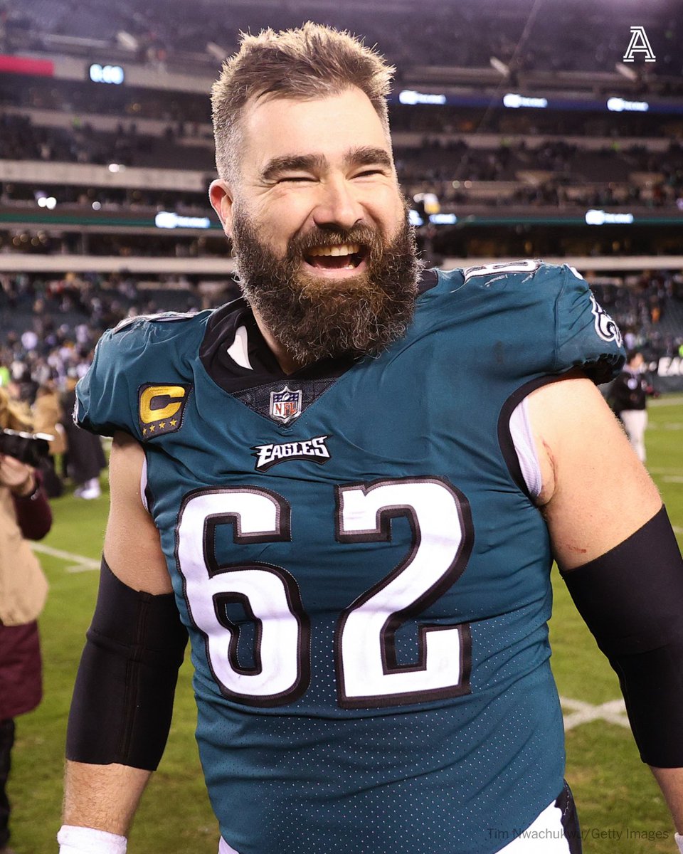 The recently retired Jason Kelce is headed to ESPN to be part of its Monday Night Football pregame show, sources tell @AndrewMarchand. Kelce was sought after by multiple networks, but is slated to join Scott Van Pelt on 'Monday Night Countdown.' 🔗 theathletic.com/5458382/2024/0…