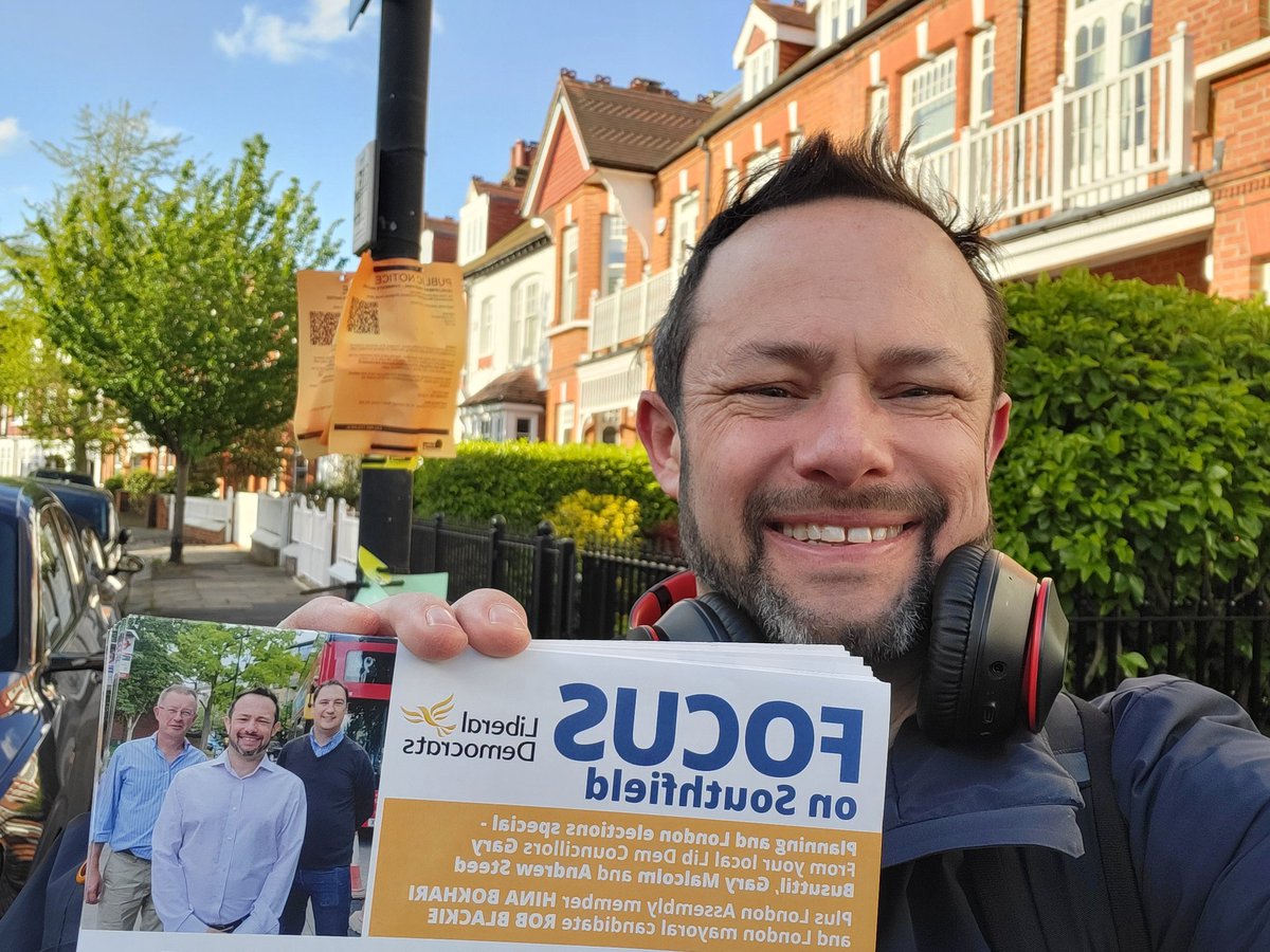 Evening delivery to residents in #Southfield @LondonLibDems listen and act to help make London safe and clean place to live and work