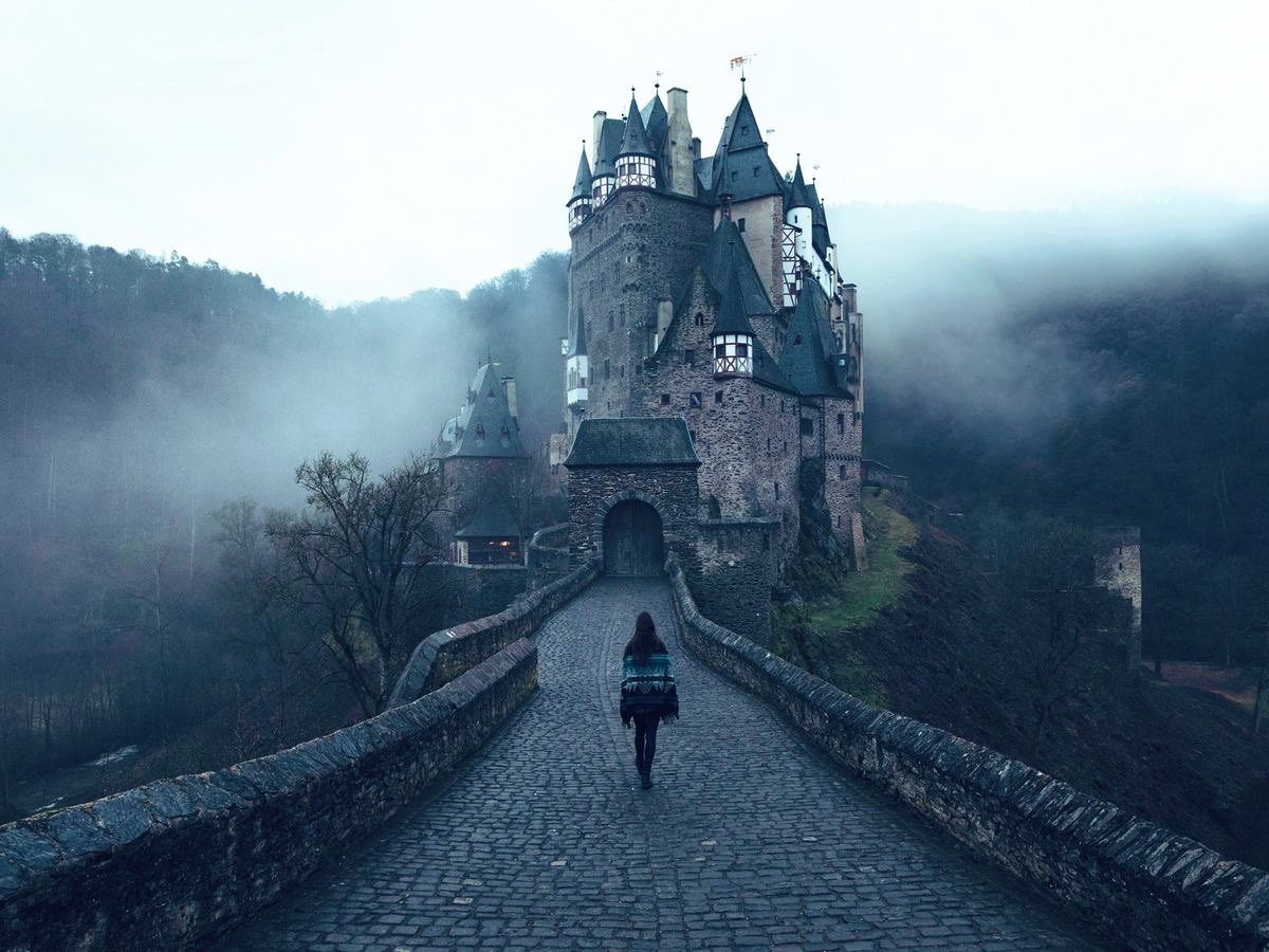 On my way home 🤍🏰✨ Eltz Castle is a medieval castle nestled in the hills above the Moselle between Koblenz and Trier, Germany. It is still owned by a branch of House of Eltz who have lived there since the 12th century. 📷 Daniel Ernst