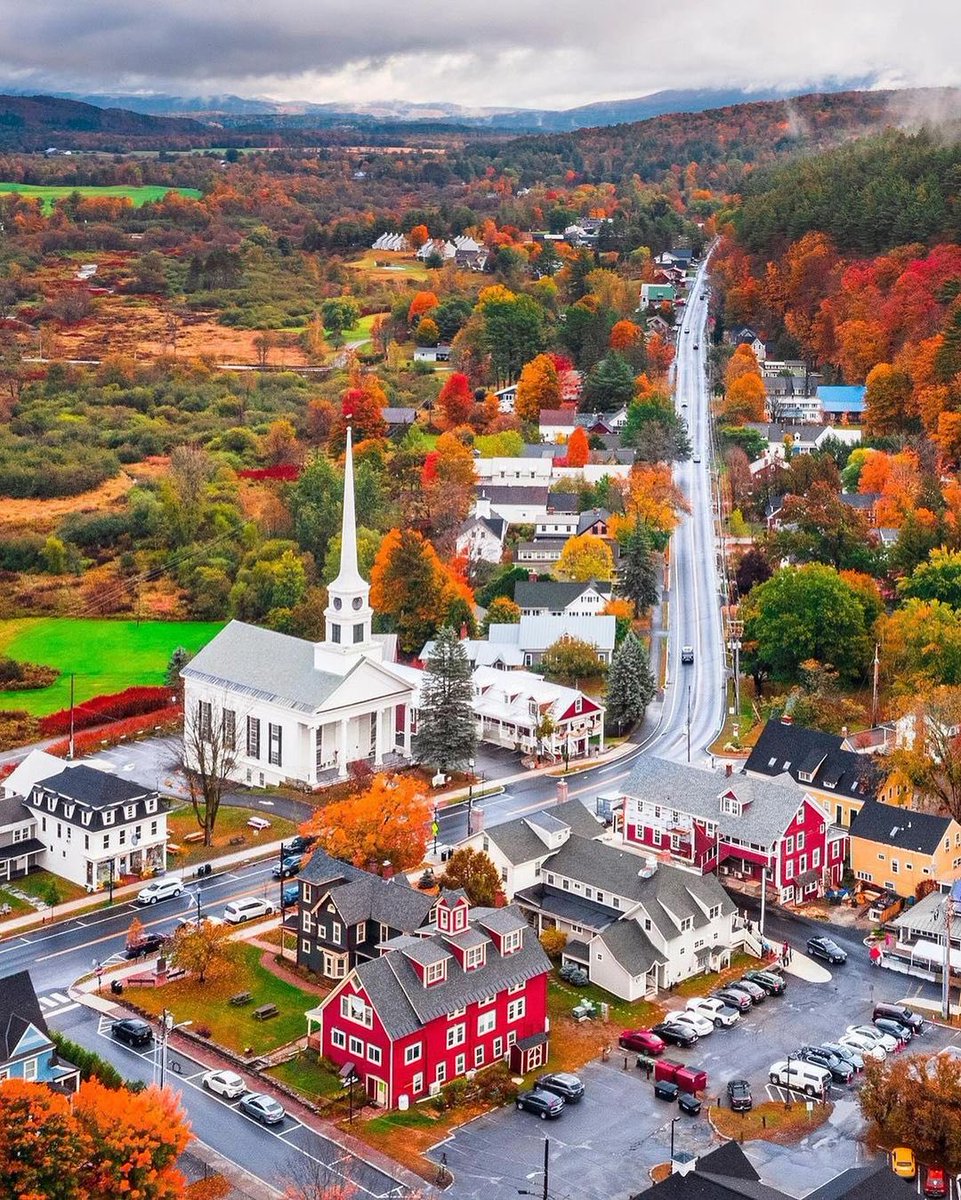 #vermont #vermontlife #newengland #vt #vermonting #vermontbyvermonters #igers #vermontphotography #nature #stowe #newhampshire #thisisvt #vermontliving #burlingtonvt #vermontshots #fall #greenmountains #stowevermont #maine #travelvermont #burlington #massachusetts