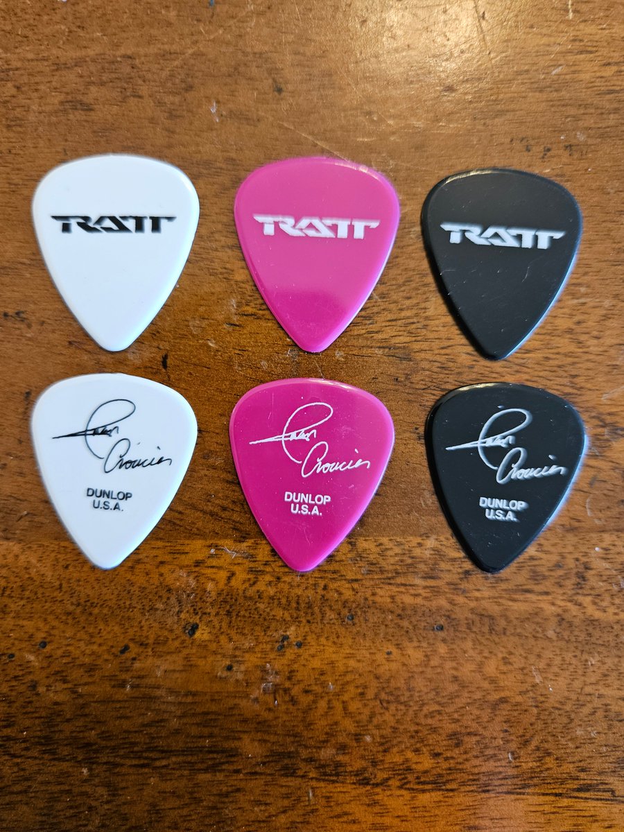 I got a few new bags of <a href="/jimdunlopusa/">Jim Dunlop</a> picks!
