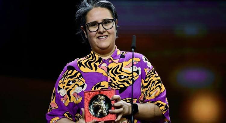 A diretora Juliana Rojas vai integrar o Júri da Palma Queer no Festival de Cannes! ✨
A brasileira recebeu o prêmio de melhor direção na Mostra Encontros da Berlinale deste ano pelo filme CIDADE; CAMPO.