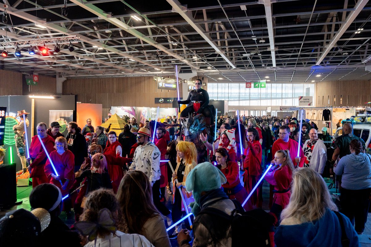 Un immense merci à tous les festivaliers ! 🎉⭐
Vous êtes l'âme de cette gigantesque fête ! A très vite pour quelques photos souvenirs et informations pratiques 🤩 #parisfanfest