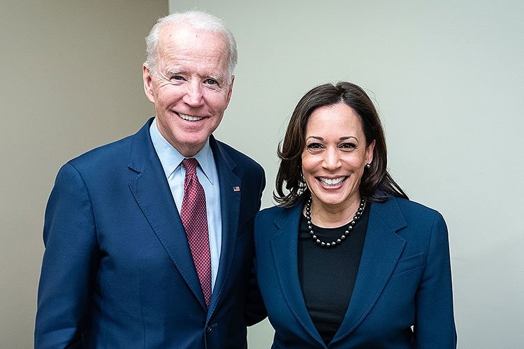 Our Country is more fucked up than I've ever seen it! But Biden is on the Howard Stern show! And Kamala is on the Drew Barrymore show! What the hell is wrong with these people?