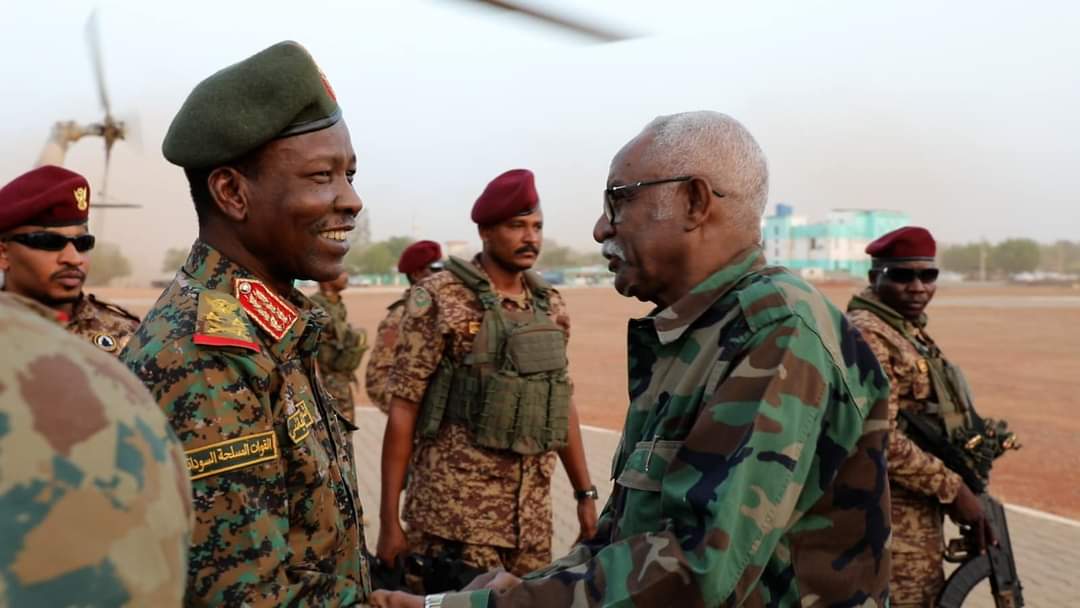 عضو مجلس السيادة نائب القائد العام يصل قيادة الفرقة الثامنة عشر مشاة كوستي. #الخرطوم #السودان #sudan #khartoum