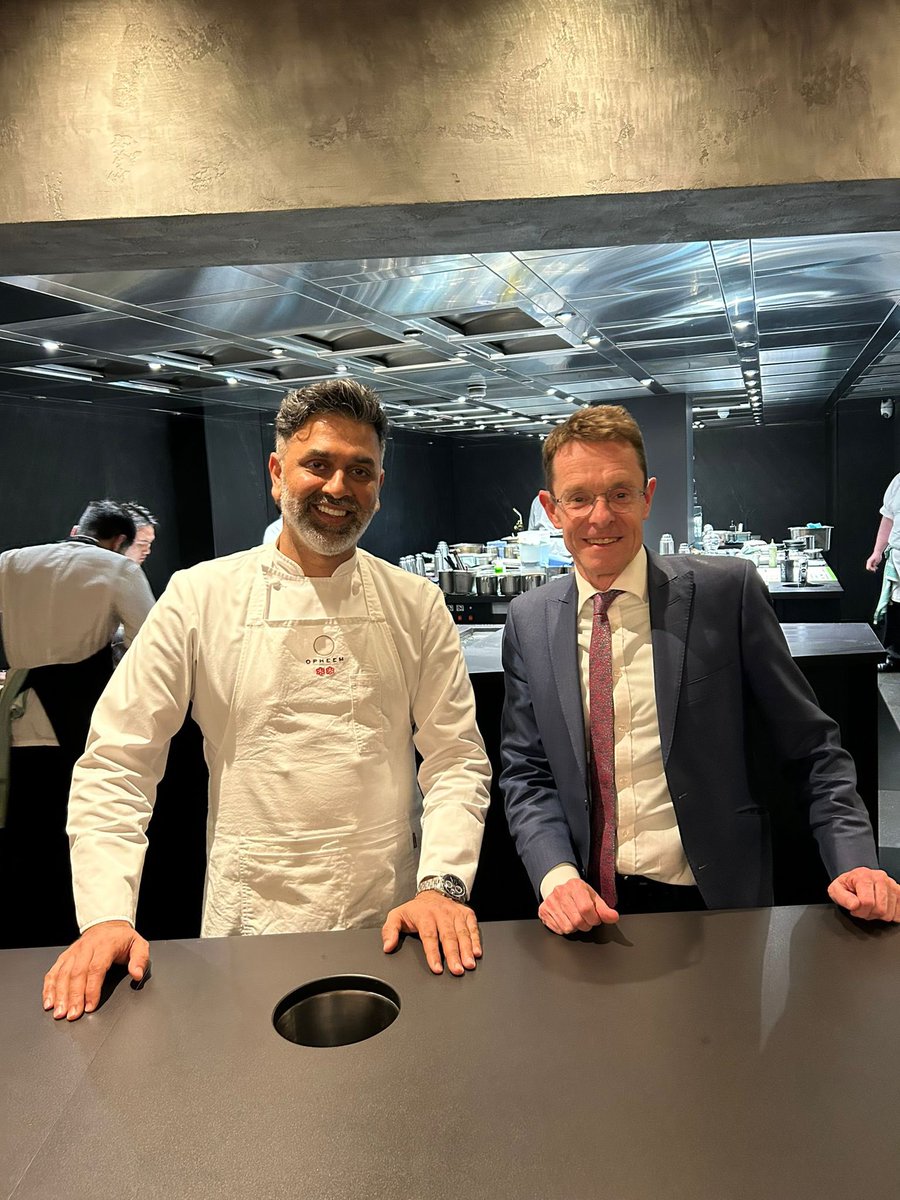 Great to see Aktar Islam fresh off the back of a SECOND Michelin Star ⭐️⭐️ A huge asset to the WM, Opheem is our first ever restaurant to get two stars - a huge vote of confidence in our food scene 👏🏻 That’s one restaurant here with more stars than all of Manchester combined 😉